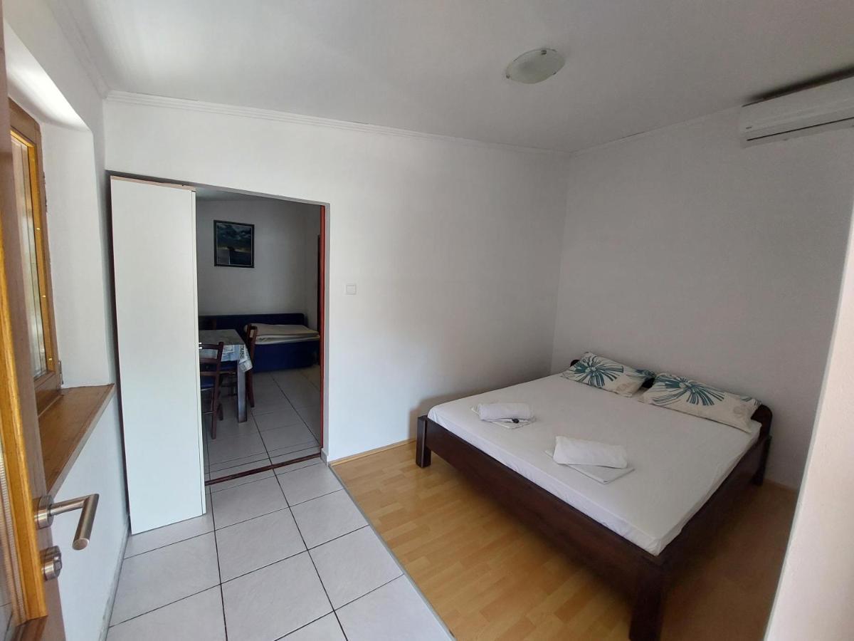 Studio Apartment Iva - 50 M From The Sea-Balcony Pag Town Zewnętrze zdjęcie